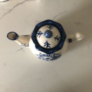 Bella Casa ceramic tea kettle